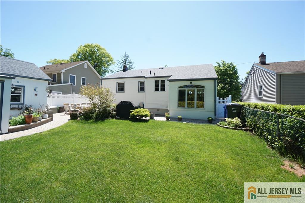 124 Inwood Avenue Colonia NJ 07067