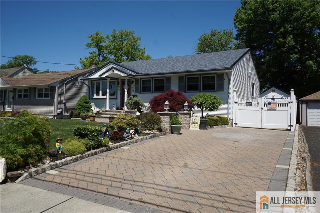 124 Inwood Avenue Colonia NJ 07067