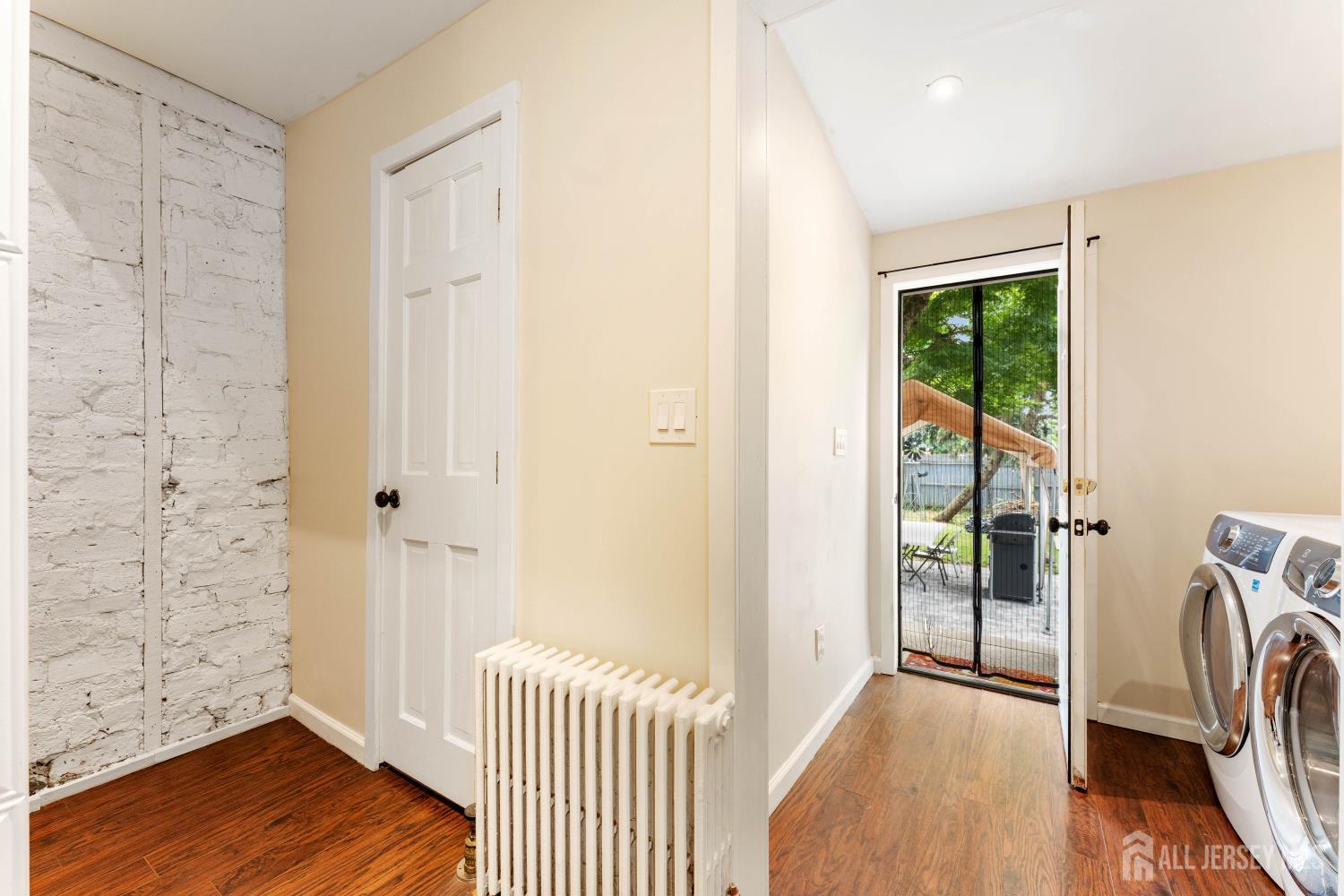 27 Division Street South River NJ 08882