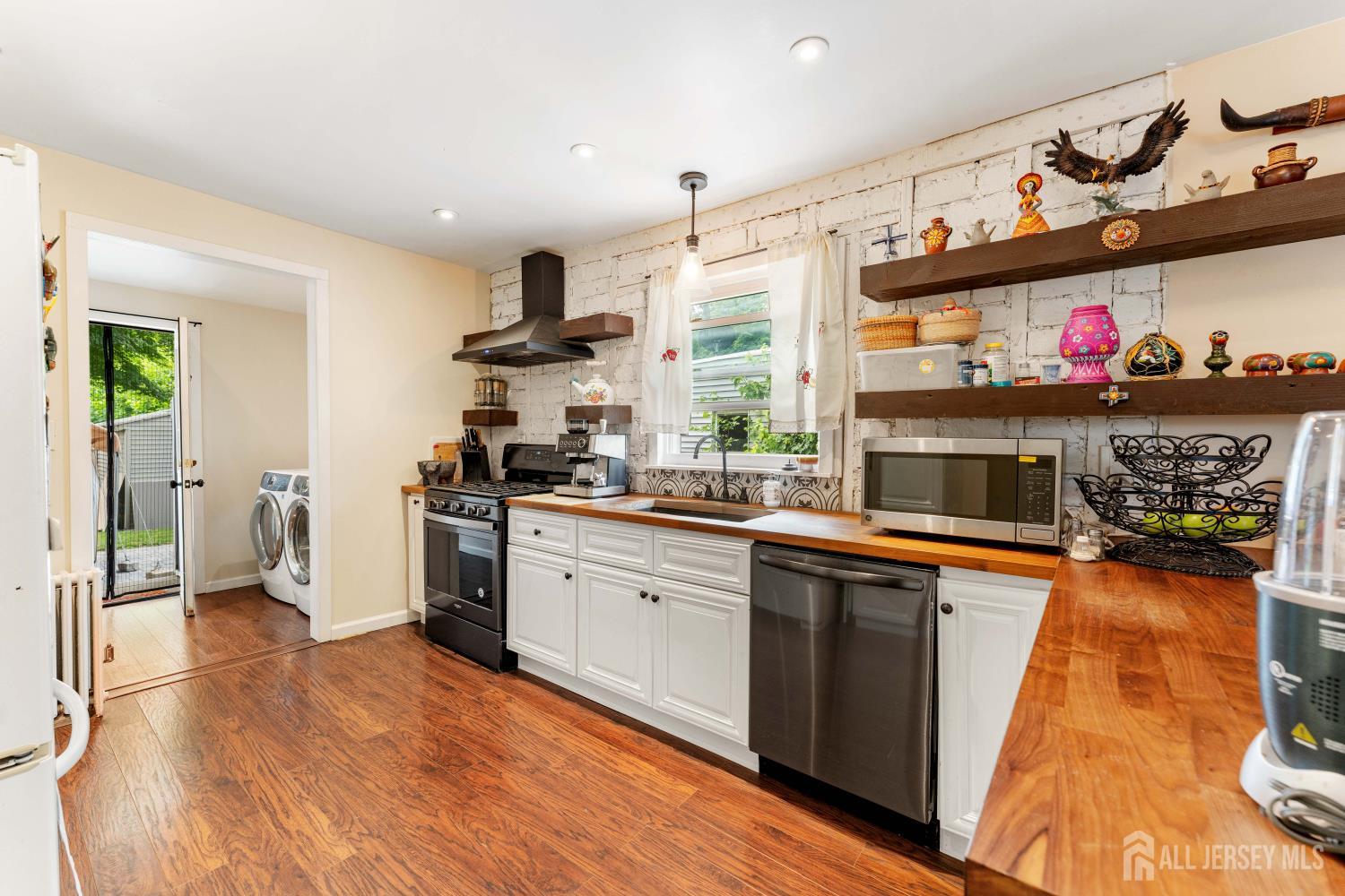 27 Division Street South River NJ 08882