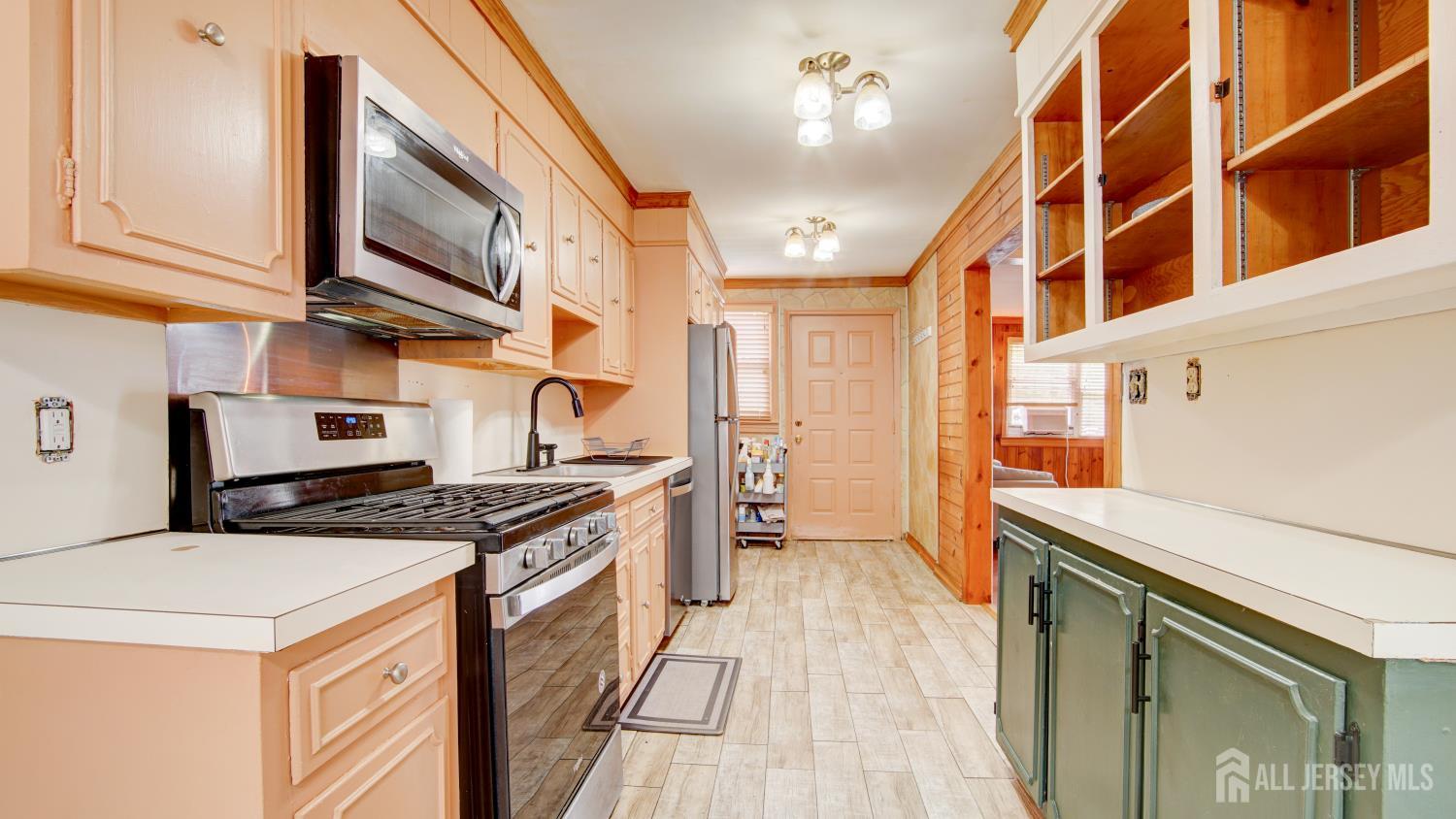 44 Briarwood Avenue Keansburg NJ 07734