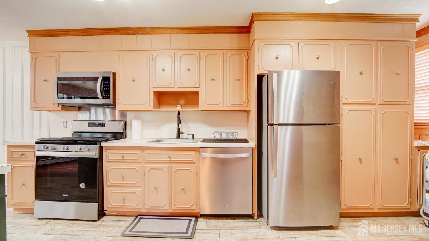 44 Briarwood Avenue Keansburg NJ 07734