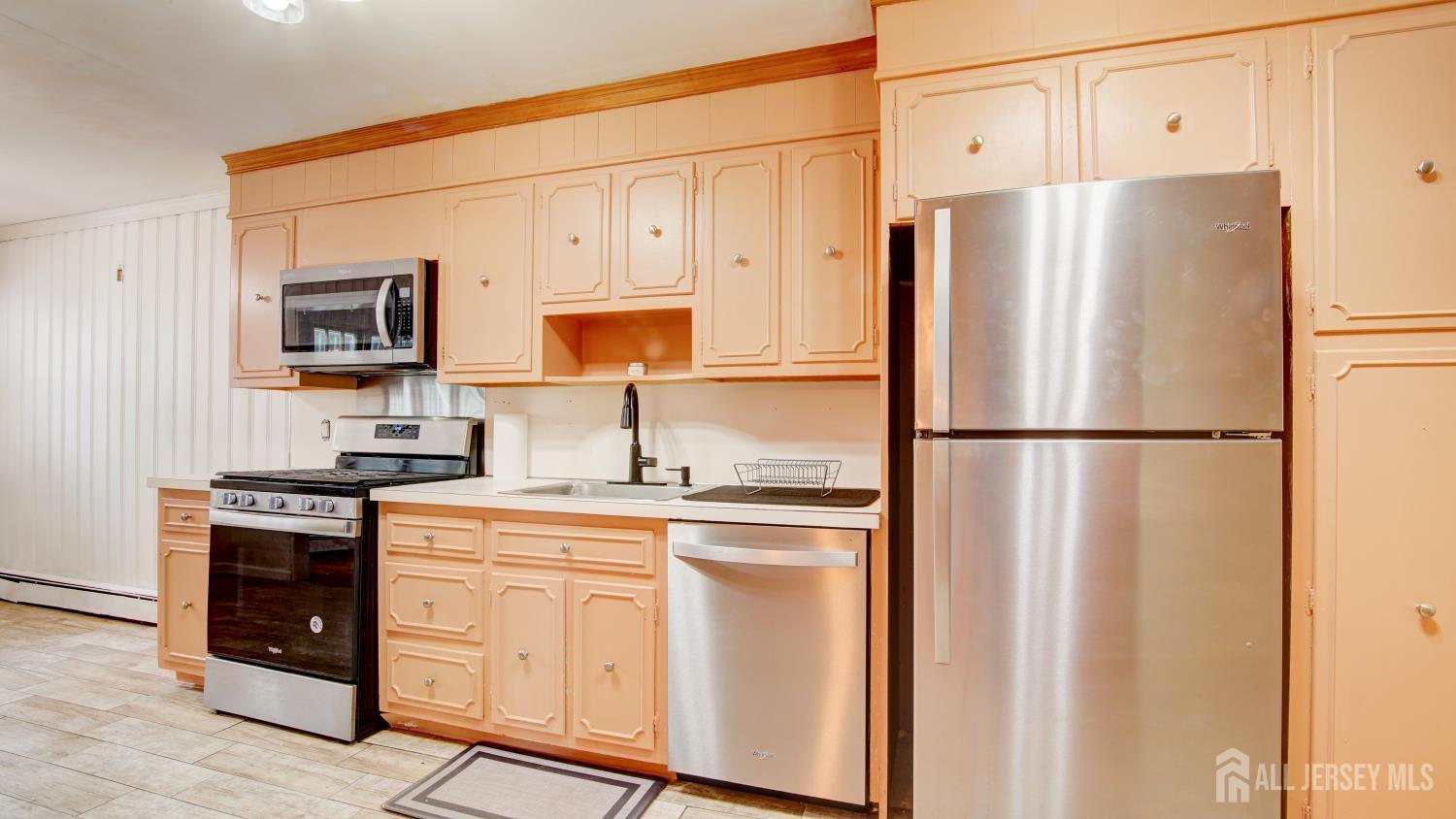 44 Briarwood Avenue Keansburg NJ 07734
