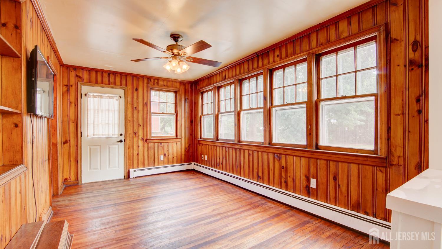 44 Briarwood Avenue Keansburg NJ 07734