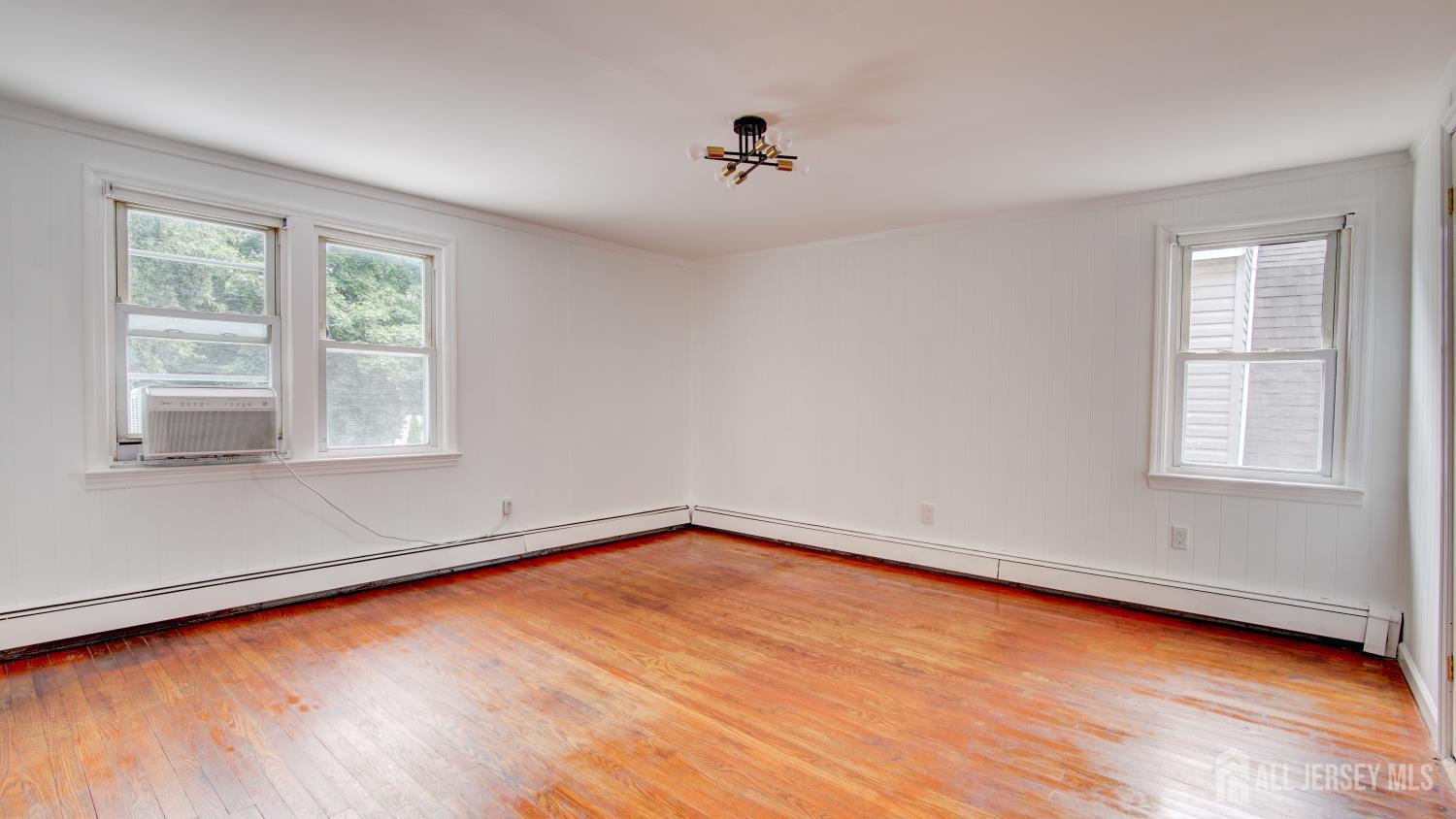 44 Briarwood Avenue Keansburg NJ 07734