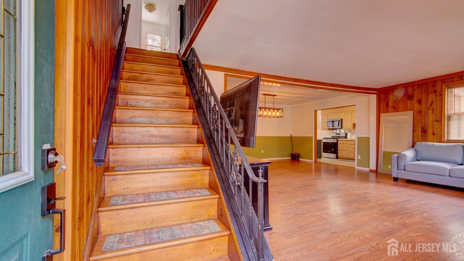 44 Briarwood Avenue Keansburg NJ 07734