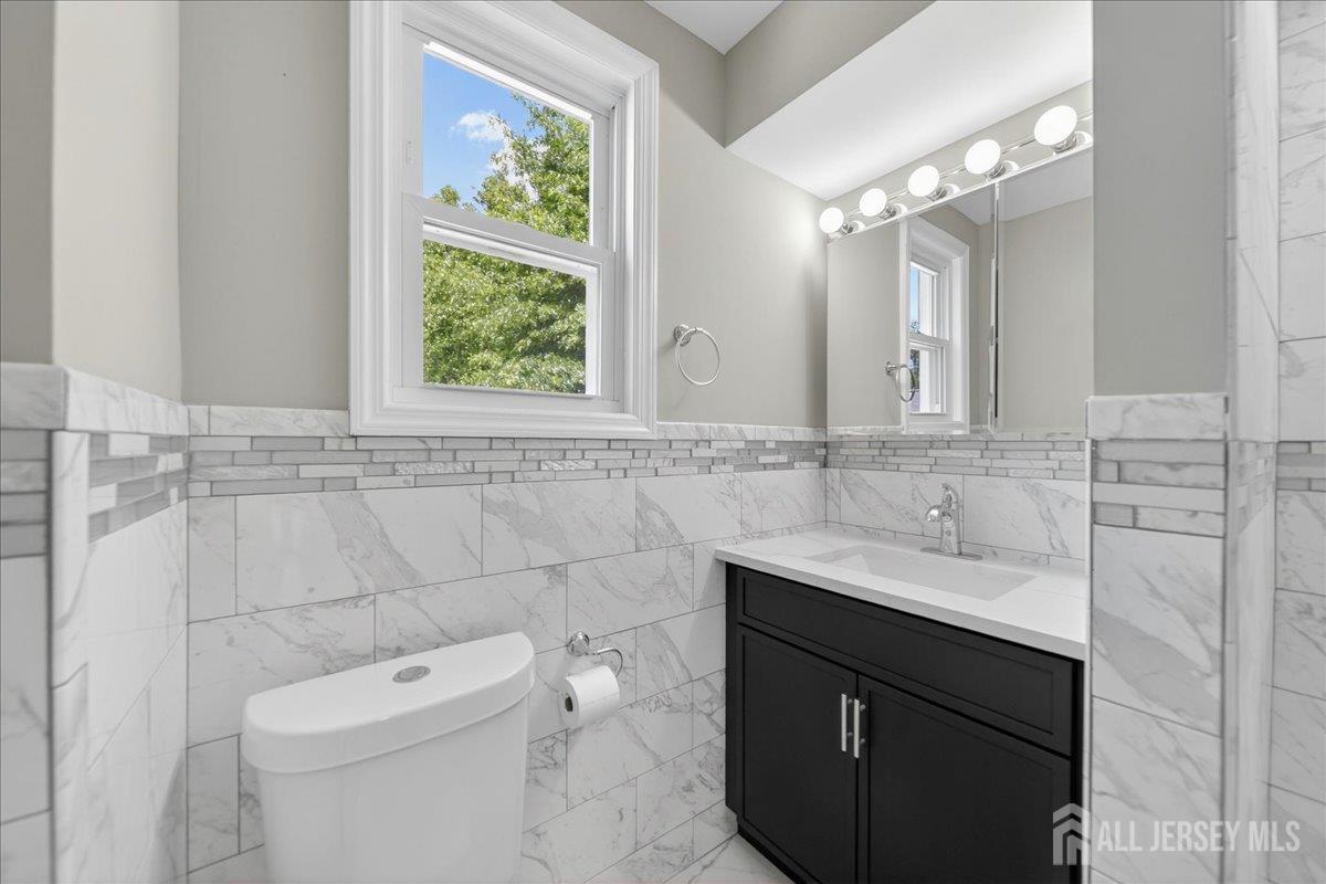 103 Minna Avenue Avenel NJ 07001