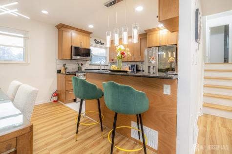 175 E Rosewood Lane Port Reading NJ 07064
