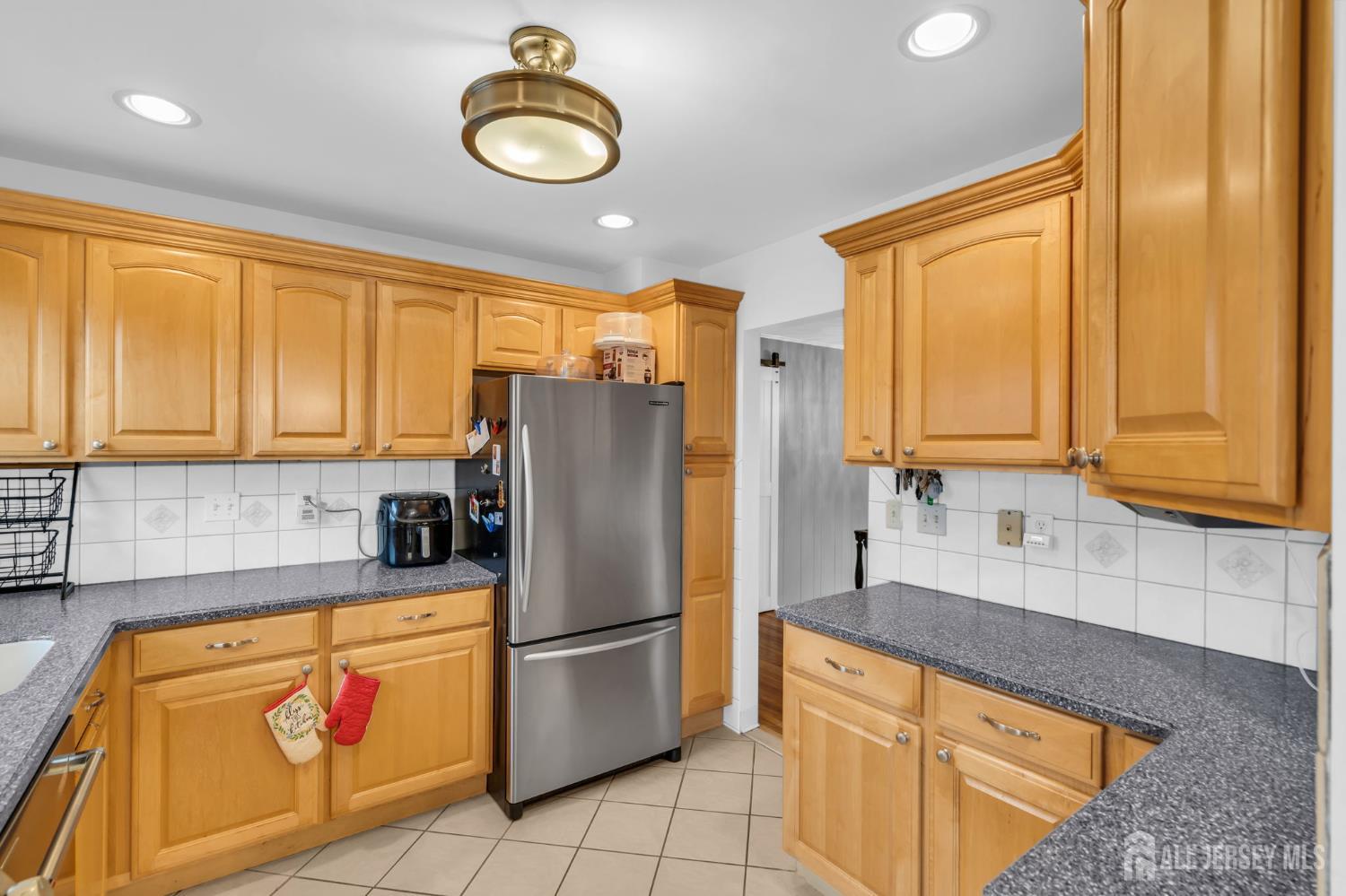 135 8th Street Piscataway NJ 08854