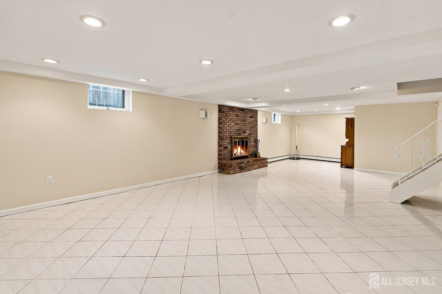 189 Kensington Avenue Colonia NJ 07067