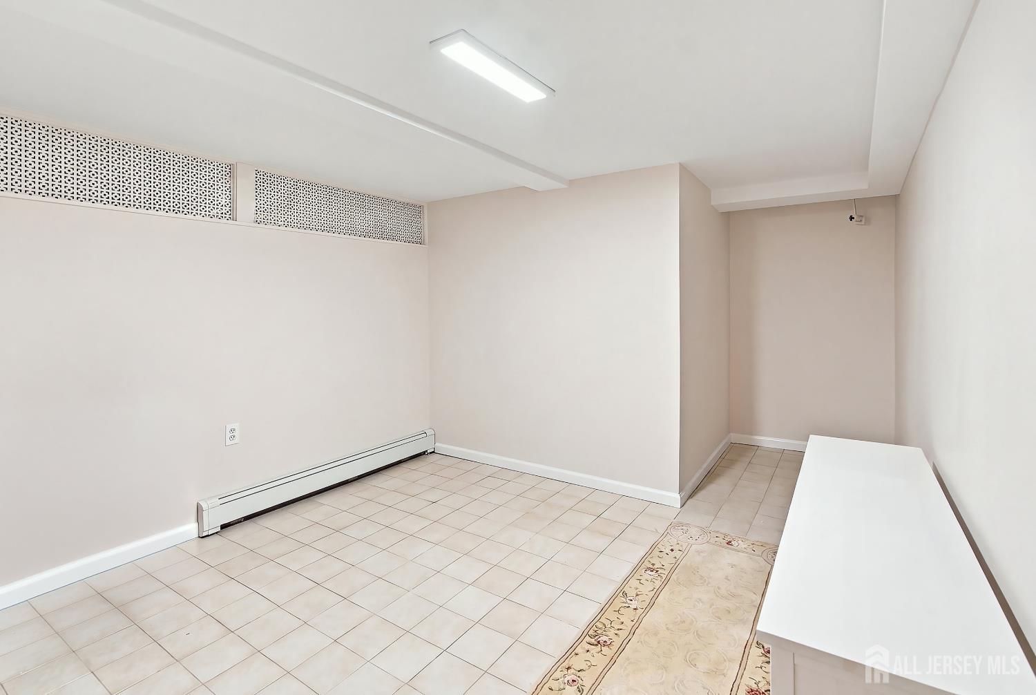 189 Kensington Avenue Colonia NJ 07067