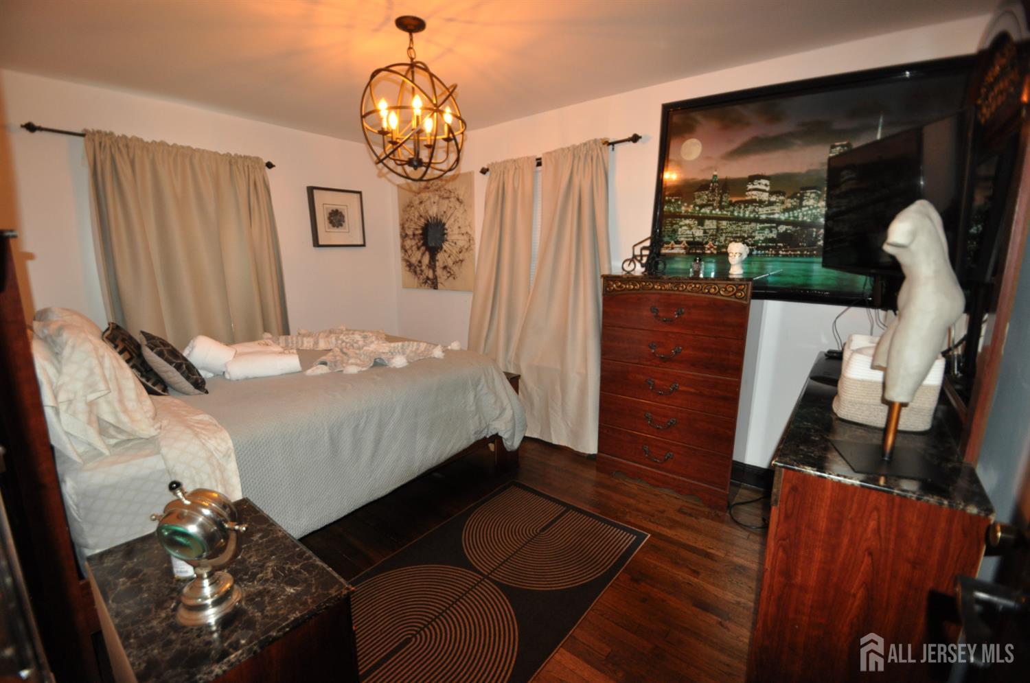 20 Maine Avenue Carteret NJ 07008