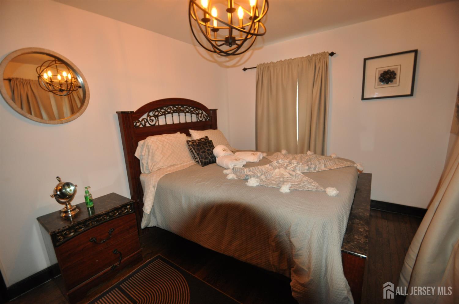 20 Maine Avenue Carteret NJ 07008