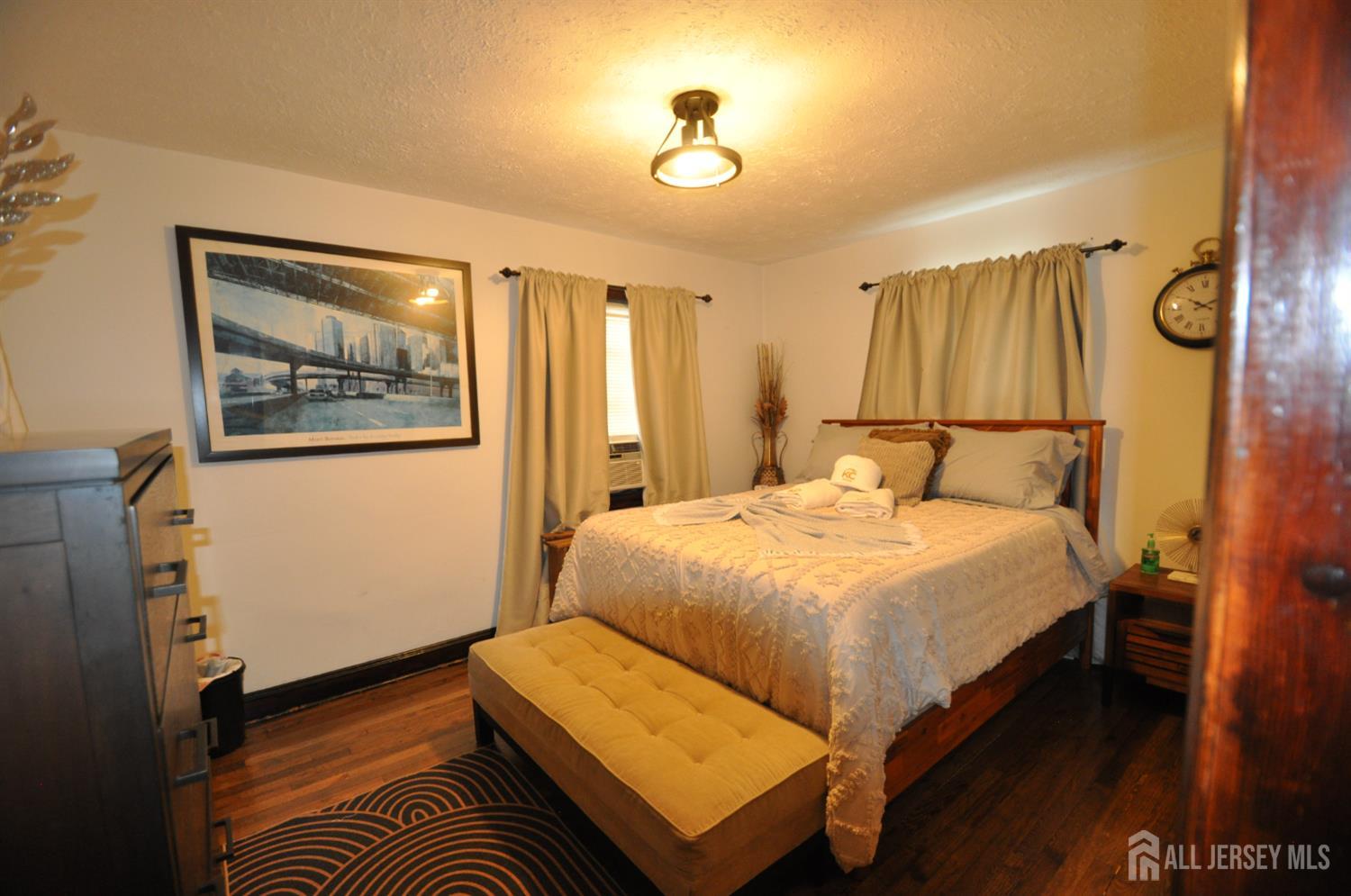 20 Maine Avenue Carteret NJ 07008