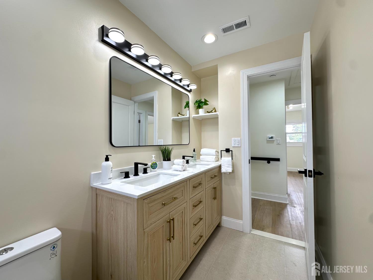 26 Miliken Road Colonia NJ 07067