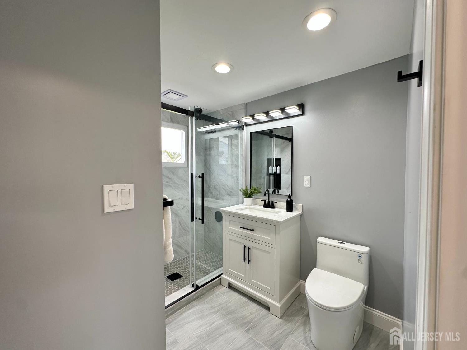 26 Miliken Road Colonia NJ 07067