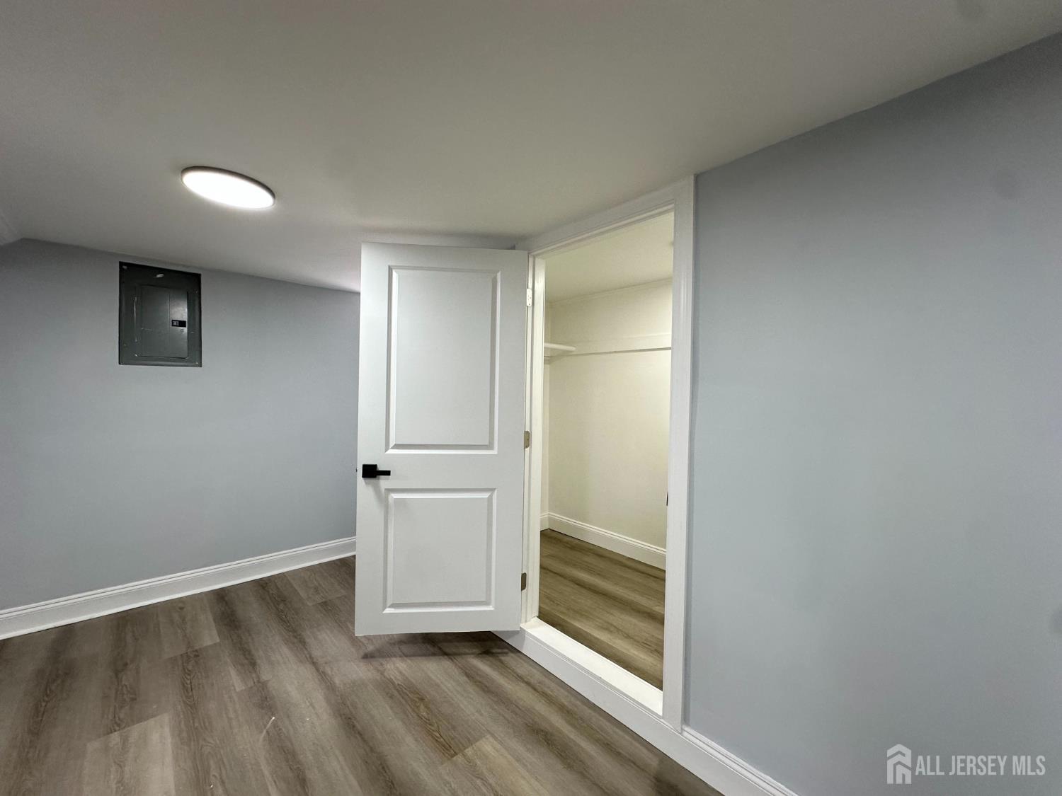 26 Miliken Road Colonia NJ 07067