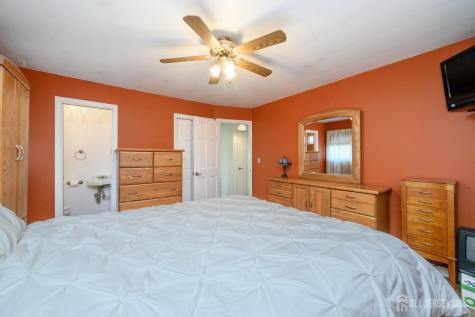 23 Hearthstone Avenue Fords NJ 08863