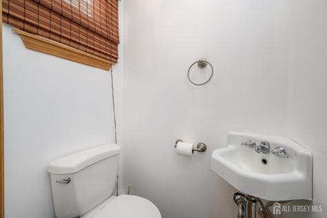 23 Hearthstone Avenue Fords NJ 08863