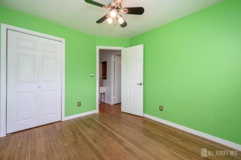 23 Hearthstone Avenue Fords NJ 08863