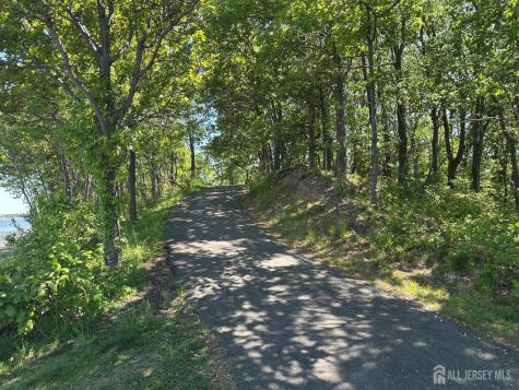 92 Woodland Drive Aberdeen NJ 07735