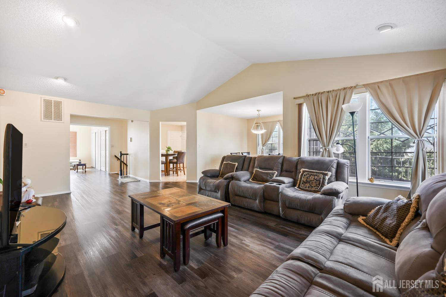 2 John Tyler Court Monroe NJ 08831