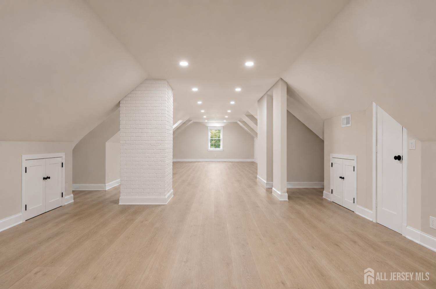 266 Orchard Avenue Middletown NJ 07718