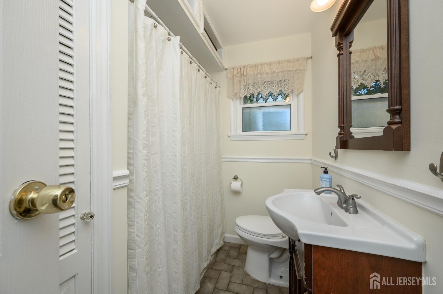 7 Libby Lane Iselin NJ 08830