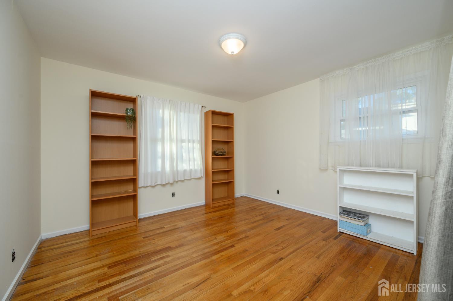 7 Libby Lane Iselin NJ 08830