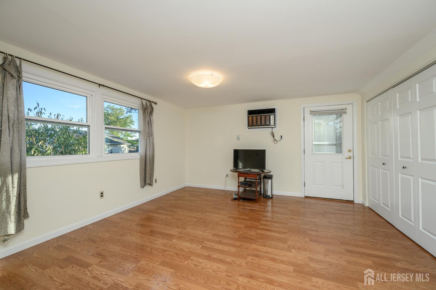 7 Libby Lane Iselin NJ 08830