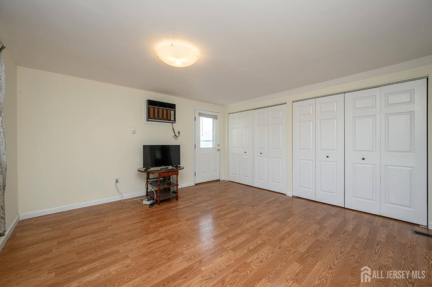7 Libby Lane Iselin NJ 08830