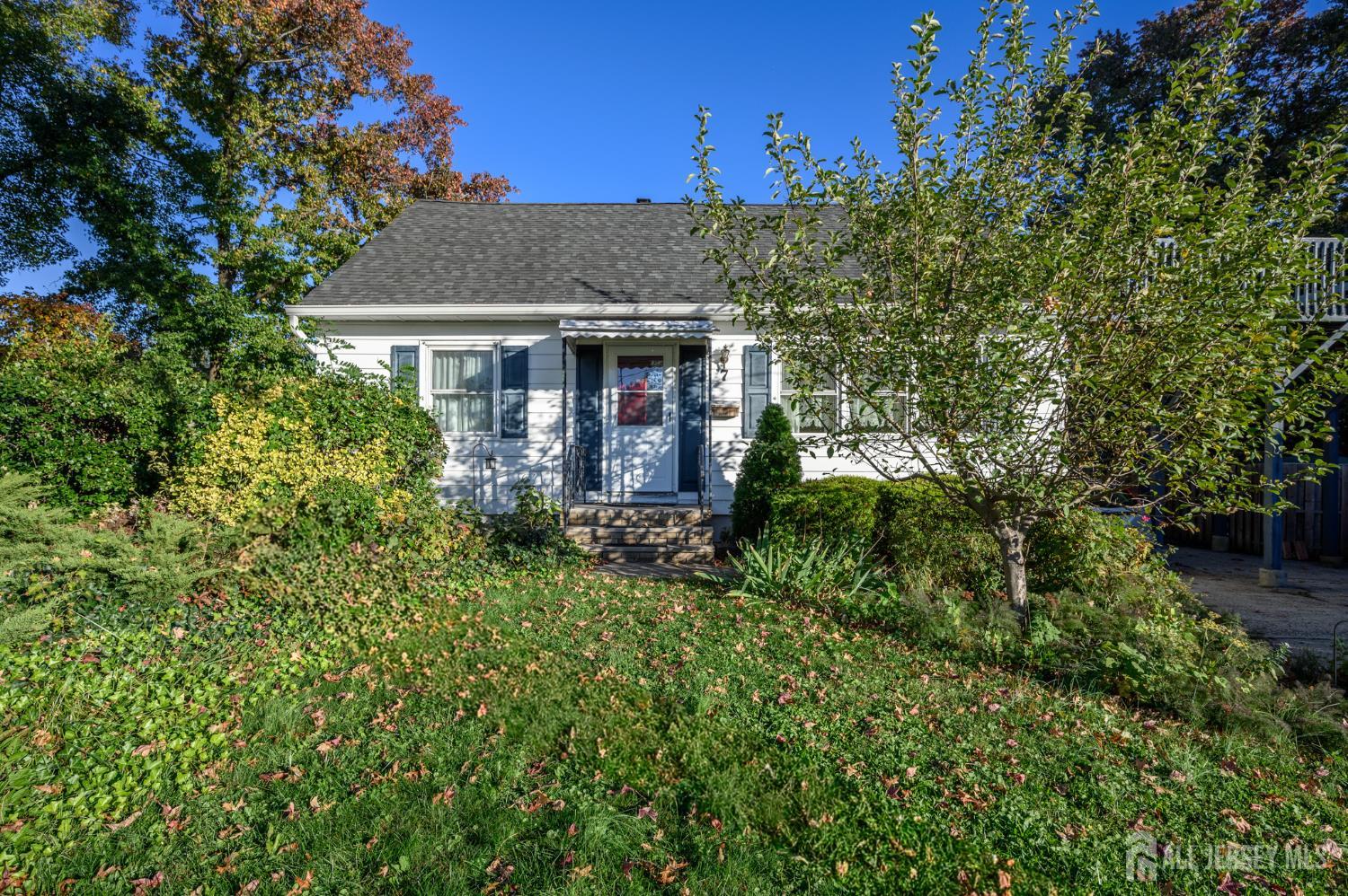 7 Libby Lane Iselin NJ 08830