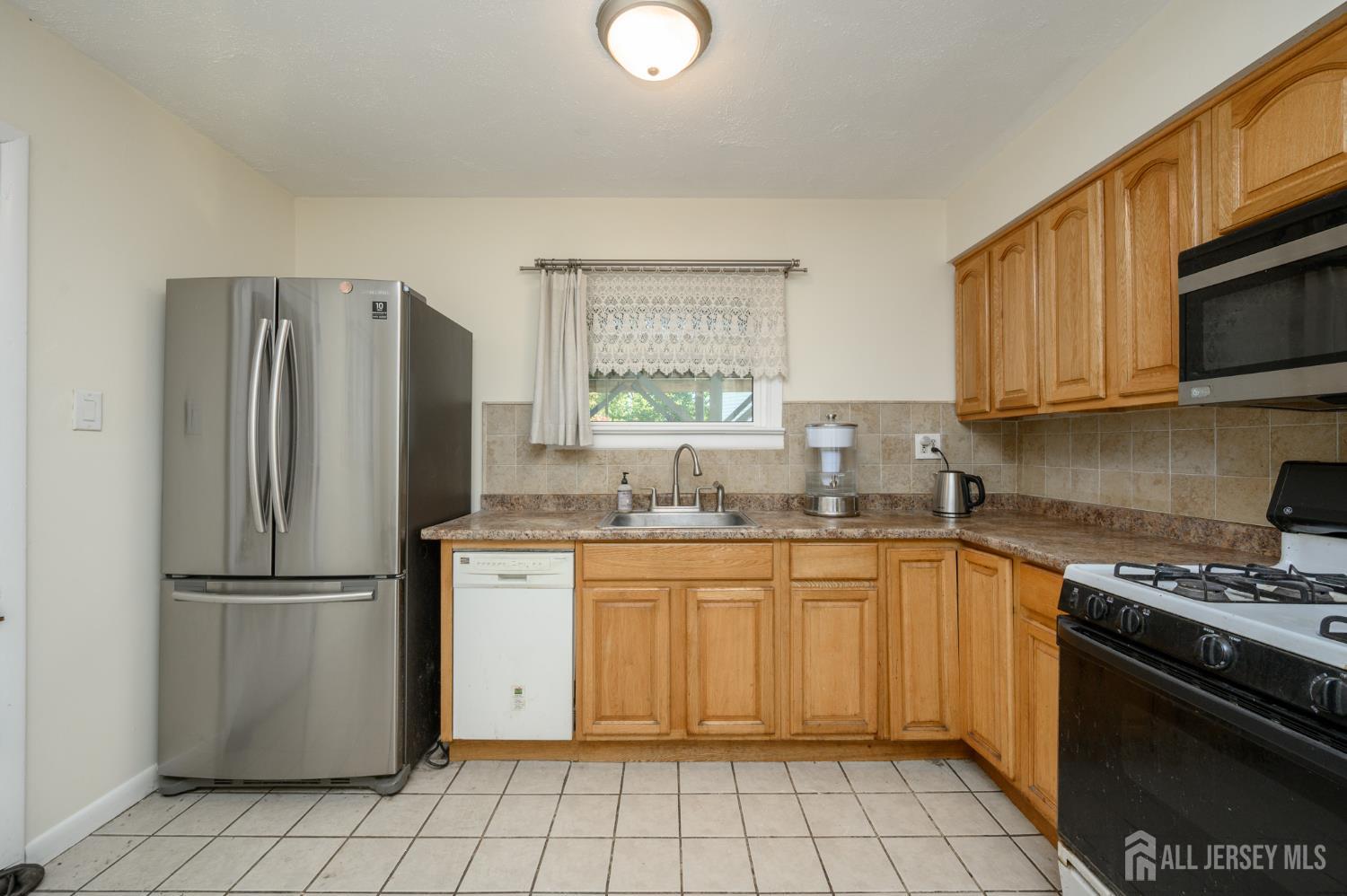 7 Libby Lane Iselin NJ 08830