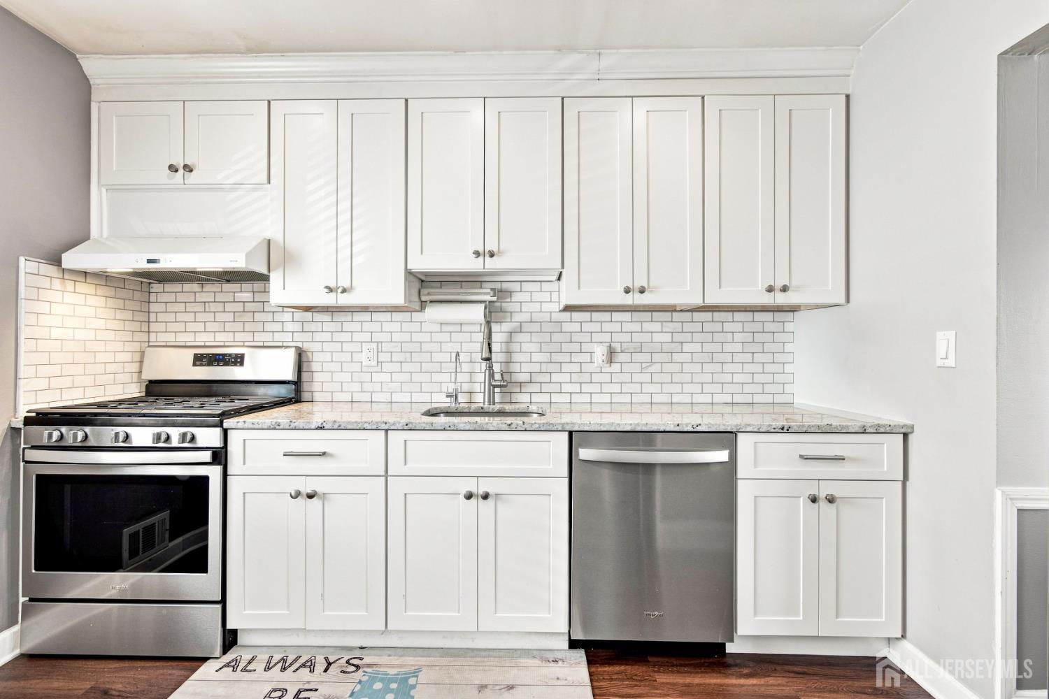 85 E Laurel Street Carteret NJ 07008