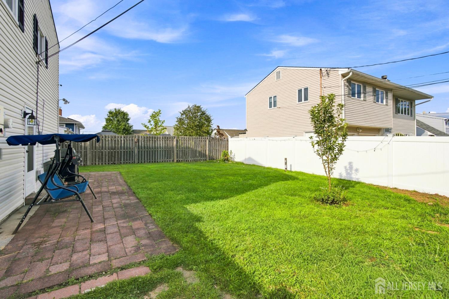 85 E Laurel Street Carteret NJ 07008