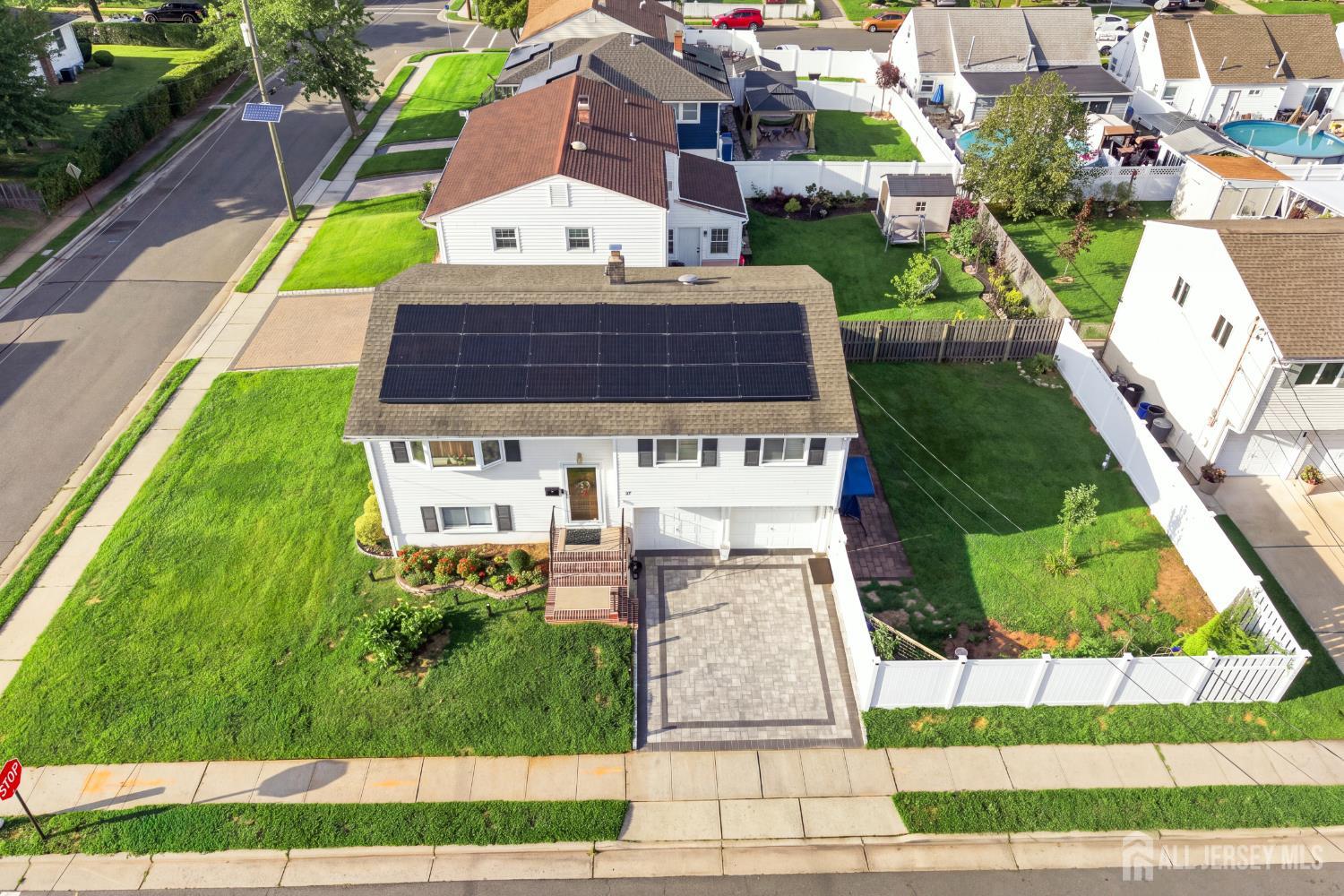85 E Laurel Street Carteret NJ 07008