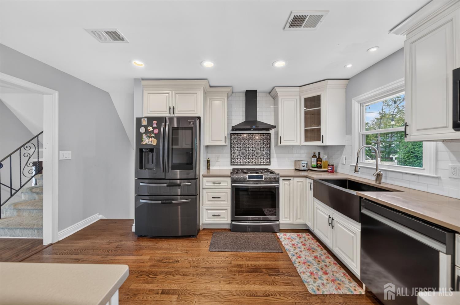 9 Nightingale Street Edison NJ 08820