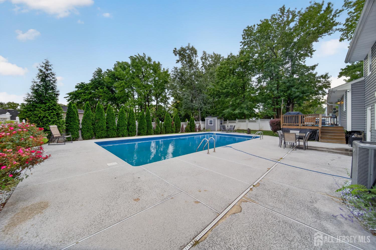 9 Nightingale Street Edison NJ 08820
