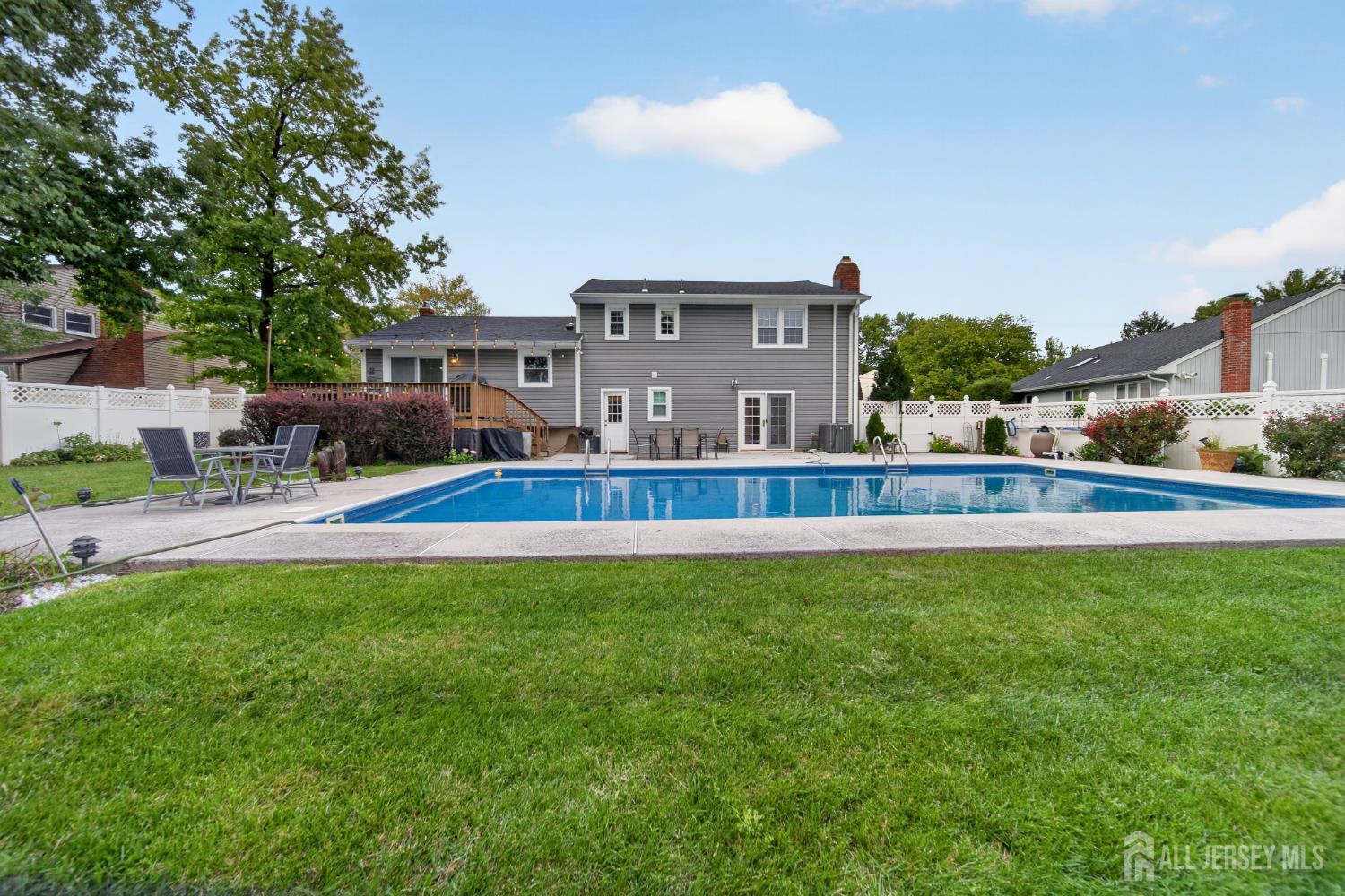 9 Nightingale Street Edison NJ 08820