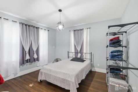 245 W 3 Avenue Roselle NJ 07203