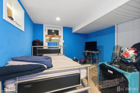 245 W 3 Avenue Roselle NJ 07203