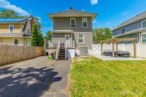 245 W 3 Avenue Roselle NJ 07203