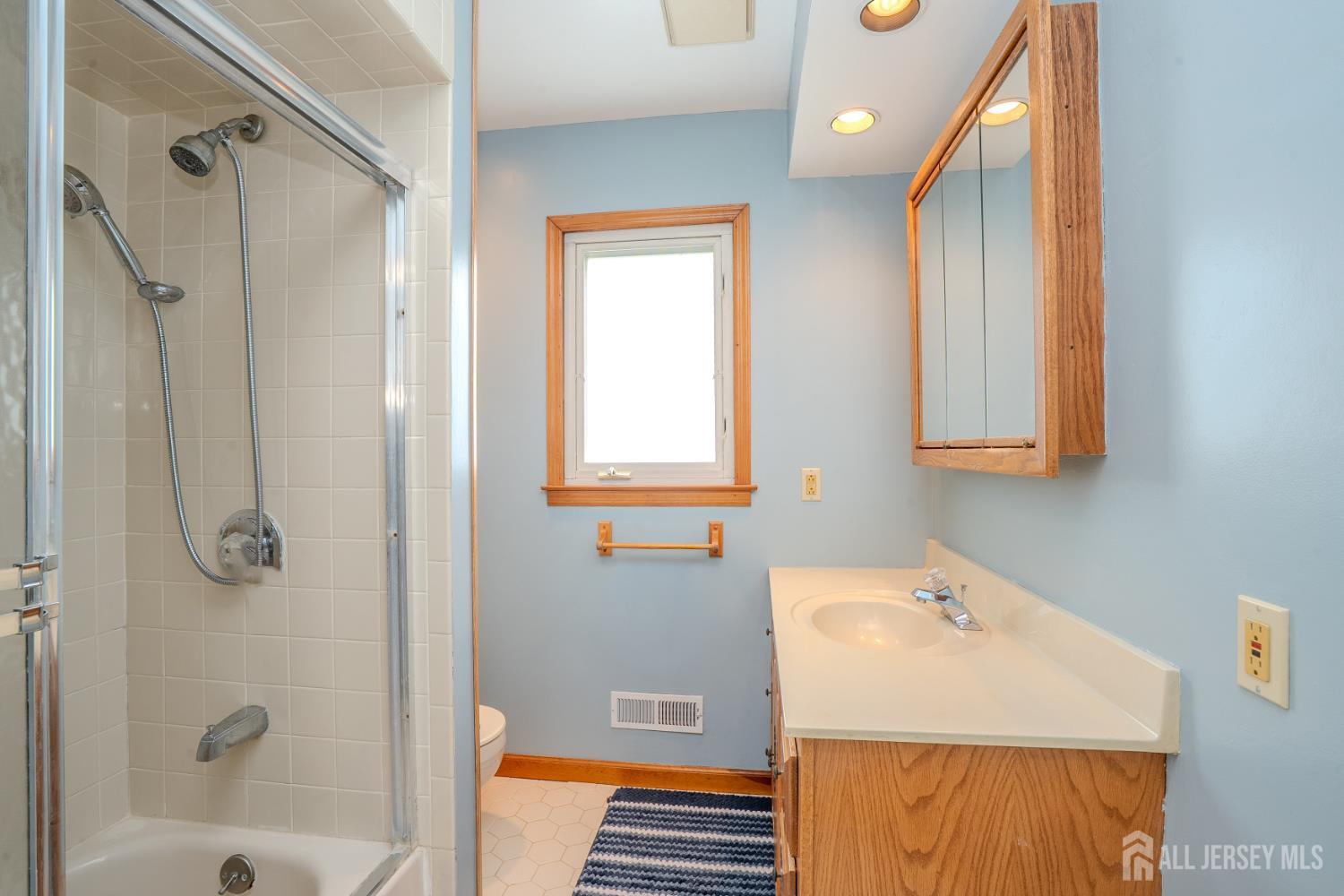 499 Old Stage Road Spotswood NJ 08884