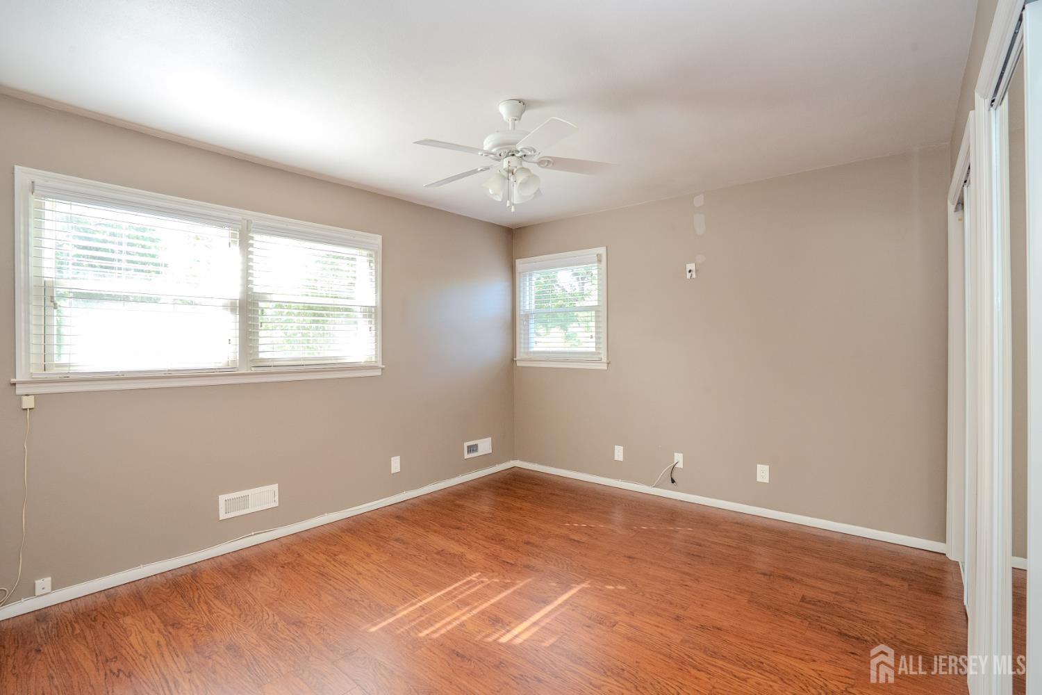 499 Old Stage Road Spotswood NJ 08884