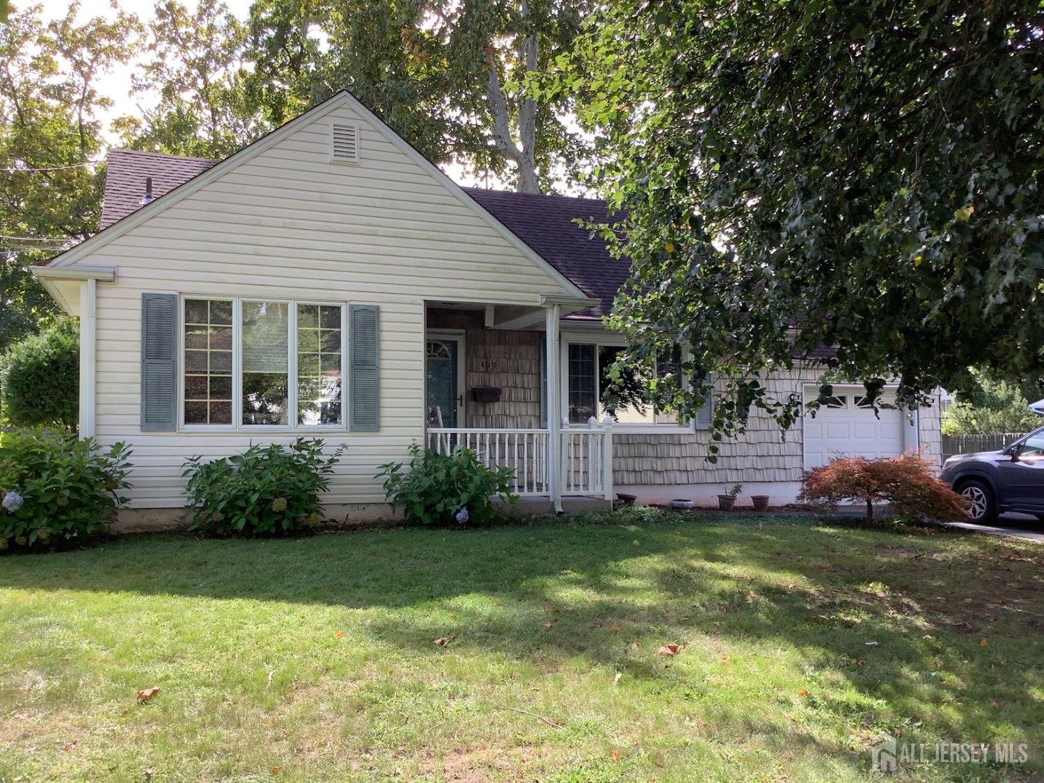 499 Old Stage Road Spotswood NJ 08884