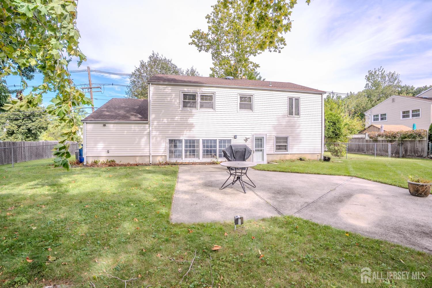 499 Old Stage Road Spotswood NJ 08884