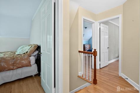 31 Warwick Road Colonia NJ 07067