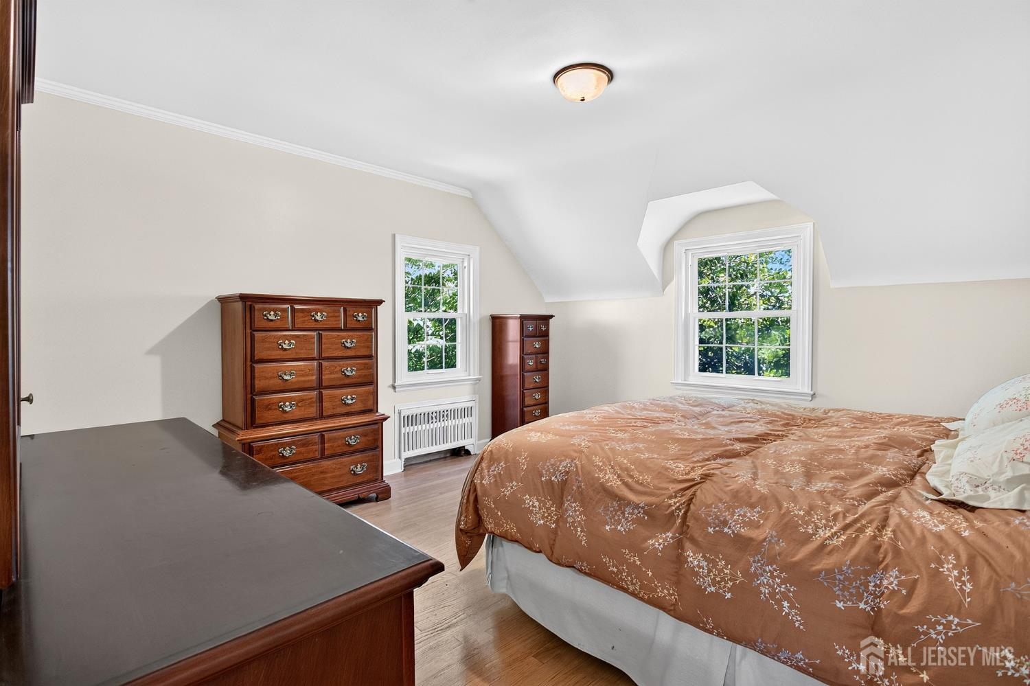 31 Warwick Road Colonia NJ 07067
