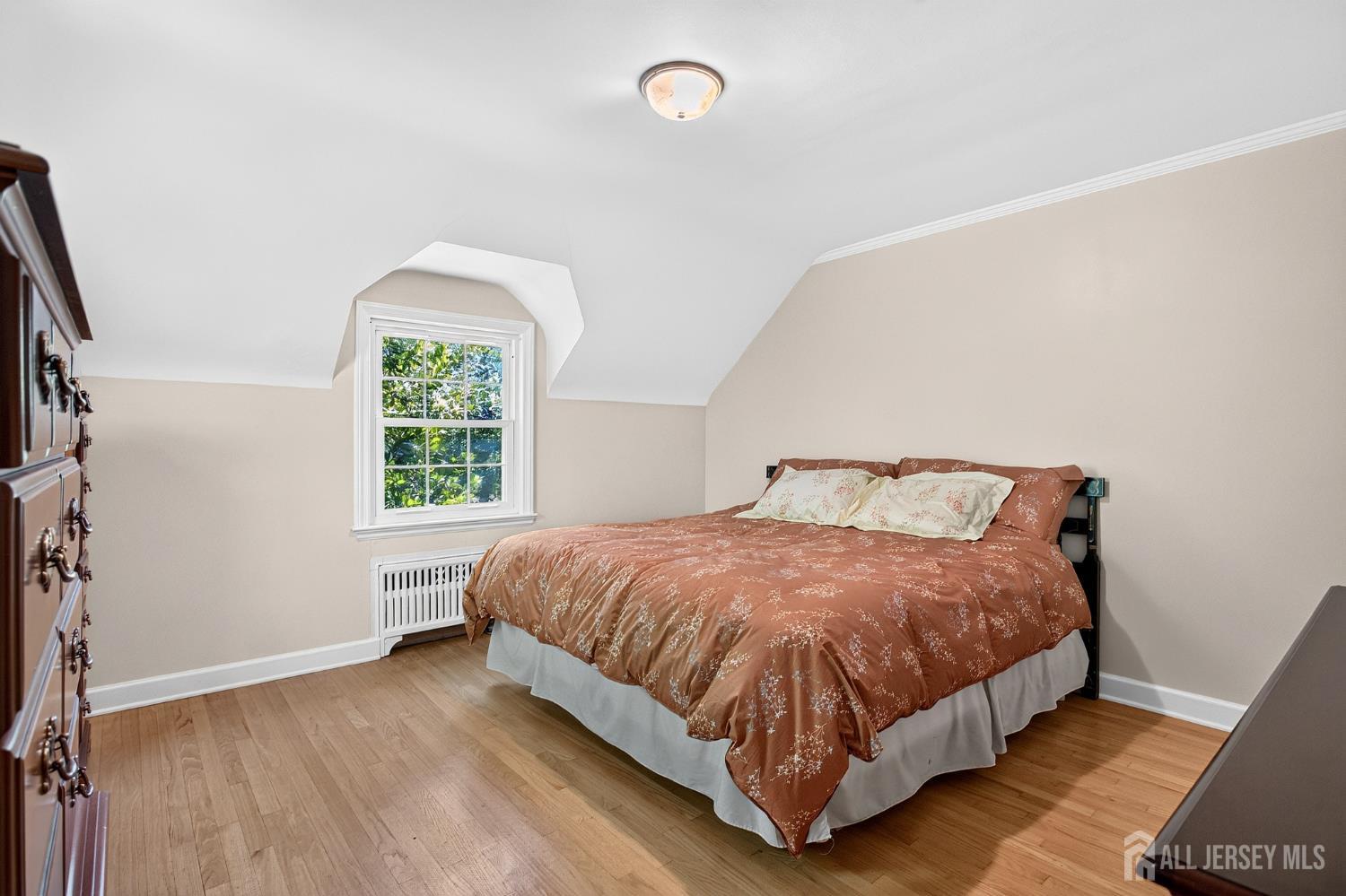 31 Warwick Road Colonia NJ 07067