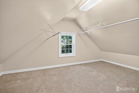 31 Warwick Road Colonia NJ 07067